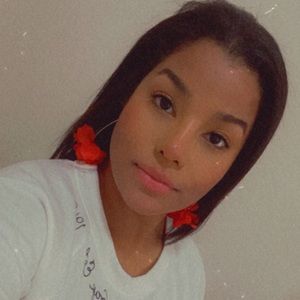 Meet your Posher, Vanessa